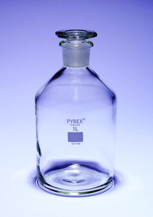 Reagent bottle Pyrex   250ml narrow neck with stopper  pk of 10